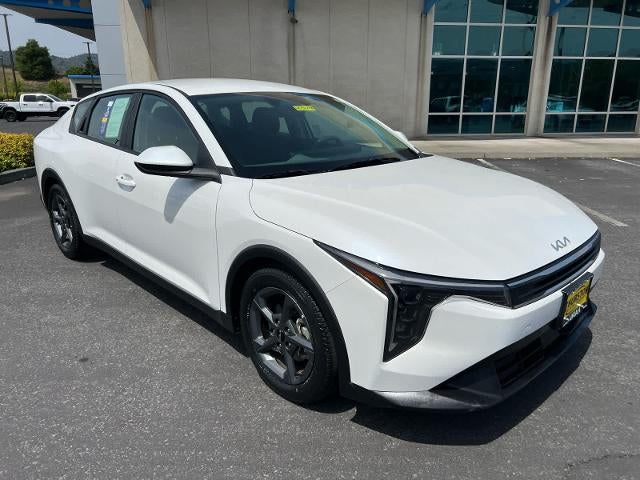 2025 Kia K4 LXS FWD
