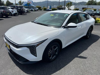 2025 Kia K4 LXS FWD
