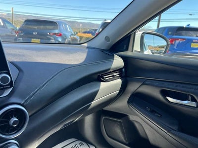 2024 Nissan Sentra SV CVT