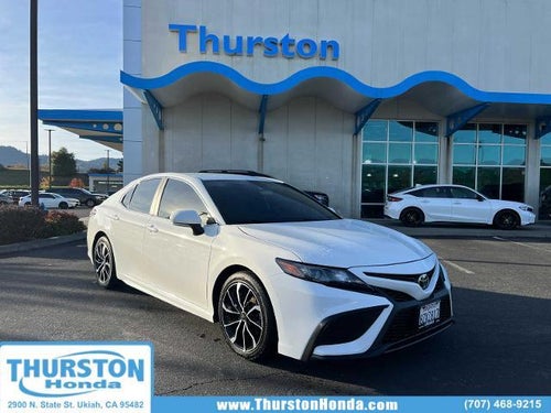 2022 Toyota Camry SE Auto (SE)