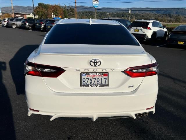 2022 Toyota Camry SE Auto (SE)