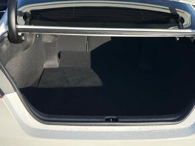 2022 Toyota Camry SE Auto (SE)