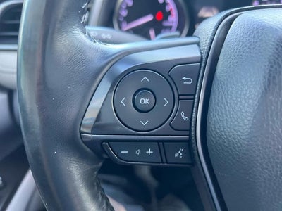 2022 Toyota Camry SE Auto (SE)