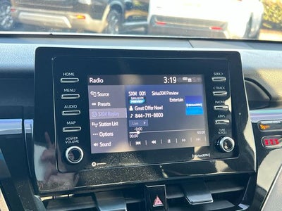 2022 Toyota Camry SE Auto (SE)