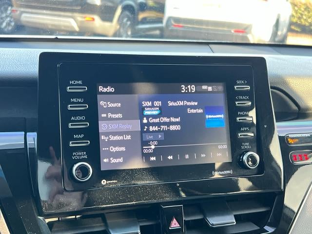 2022 Toyota Camry SE Auto (SE)