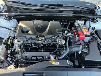 2022 Toyota Camry SE Auto (SE)