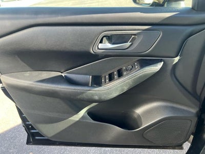 2025 Nissan Rogue AWD SV