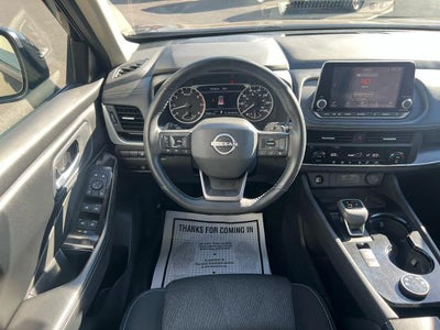 2025 Nissan Rogue AWD SV