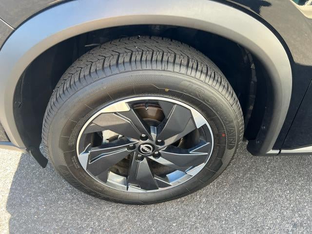 2025 Nissan Rogue AWD SV