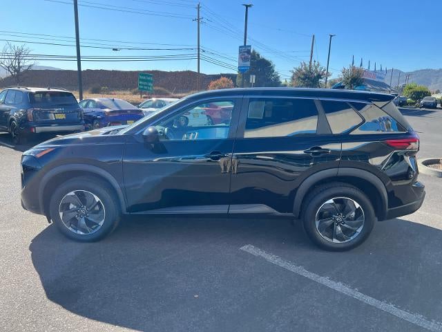2025 Nissan Rogue AWD SV