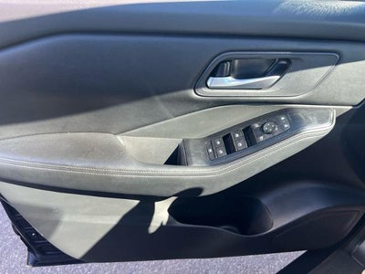 2025 Nissan Rogue AWD SV