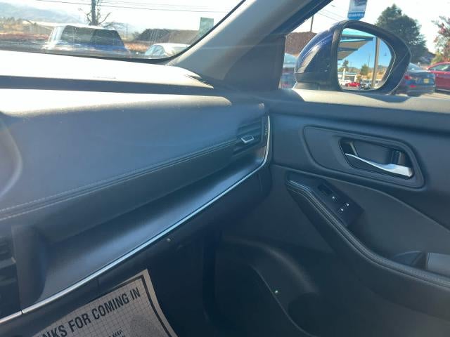 2025 Nissan Rogue AWD SV