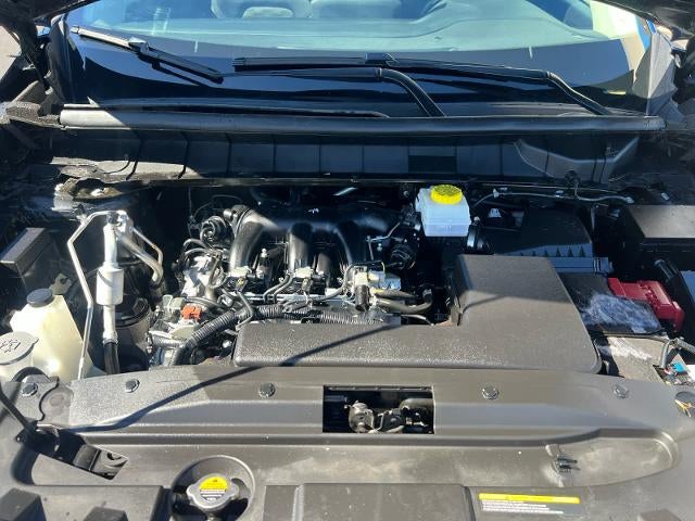 2024 Nissan Pathfinder SV 2WD