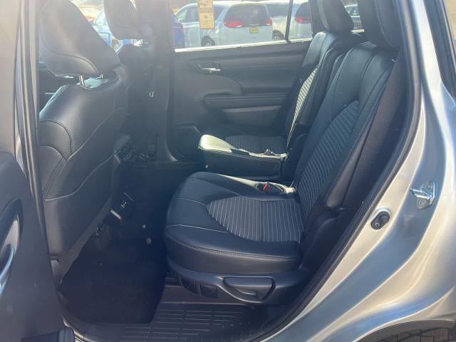 2025 Toyota Highlander XSE AWD (Natl)