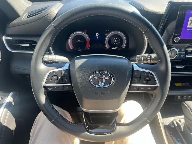 2025 Toyota Highlander XSE AWD (Natl)