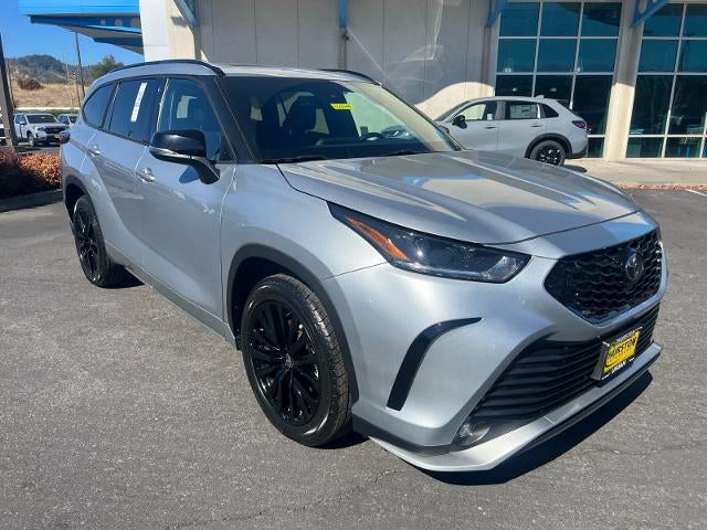 2025 Toyota Highlander XSE AWD (Natl)