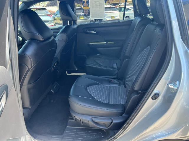 2025 Toyota Highlander XSE AWD (Natl)