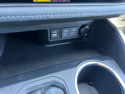 2025 Toyota Highlander XSE AWD (Natl)