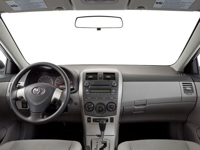 2012 Toyota Corolla 4dr Sdn Auto LE (Natl)