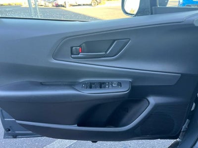 2023 Toyota Prius LE (Natl)