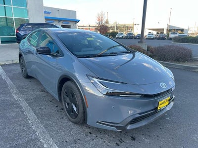 2023 Toyota Prius LE (Natl)