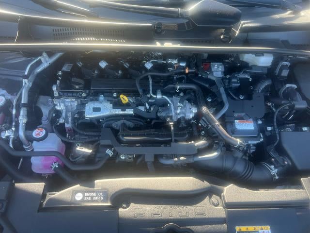 2023 Toyota Prius LE (Natl)