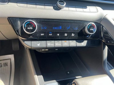 2025 Hyundai ELANTRA SEL Convenience IVT