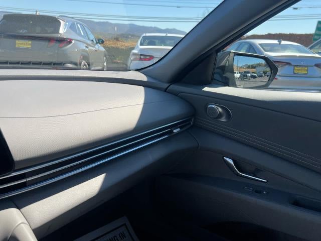 2025 Hyundai ELANTRA SEL Convenience IVT