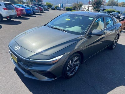 2025 Hyundai ELANTRA SEL Convenience IVT