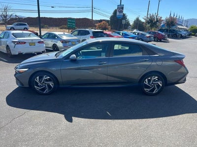 2025 Hyundai ELANTRA SEL Convenience IVT