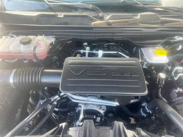 2025 RAM 1500 Big Horn 4x4 Crew Cab 5'7" Box