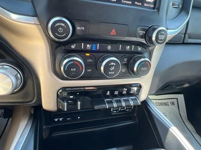 2019 RAM 1500 Laramie 4x4 Crew Cab 5'7" Box
