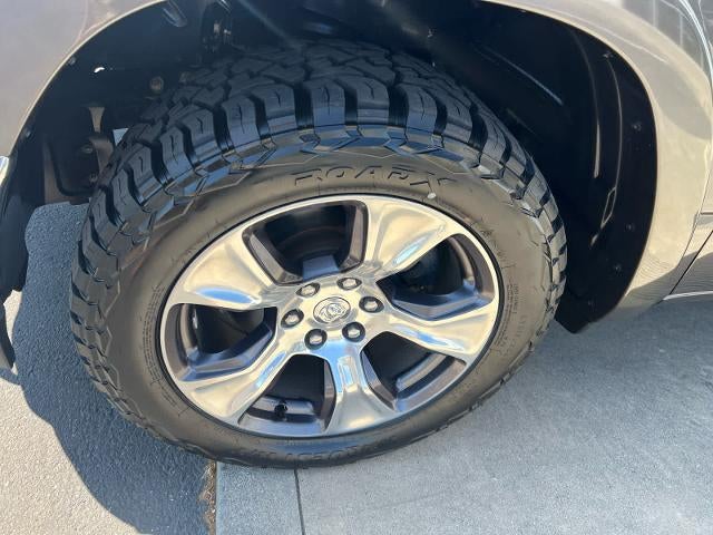 2019 RAM 1500 Laramie 4x4 Crew Cab 5'7" Box