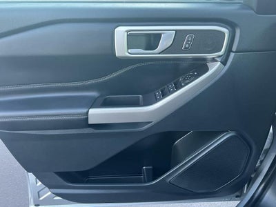 2023 Ford Explorer XLT 4WD
