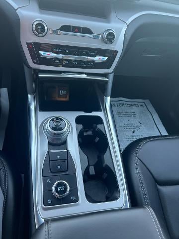 2023 Ford Explorer XLT 4WD