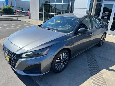 2024 Nissan Altima 2.5 SV Sedan