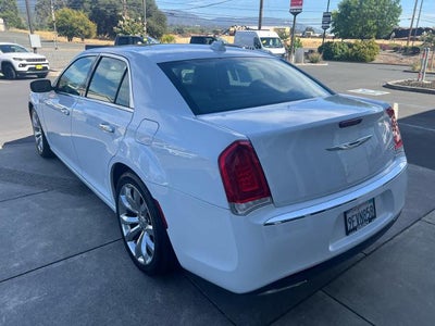 2017 Chrysler 300 300C RWD