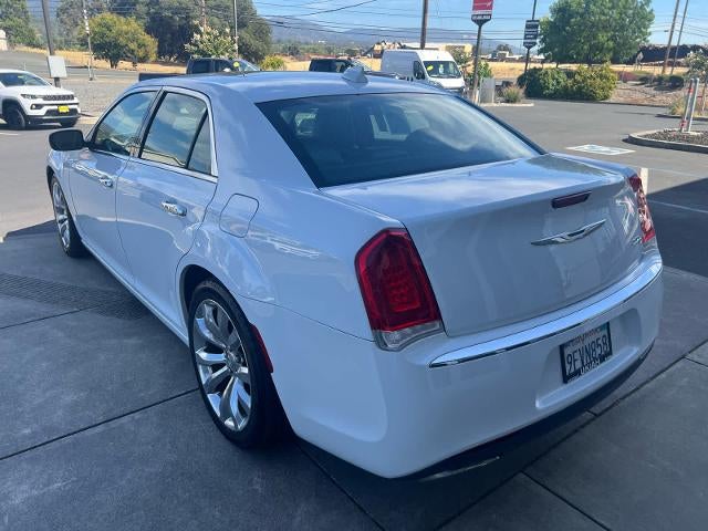 2017 Chrysler 300 300C RWD