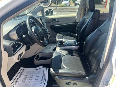 2023 Chrysler Pacifica Touring L FWD