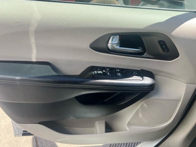 2023 Chrysler Pacifica Touring L FWD