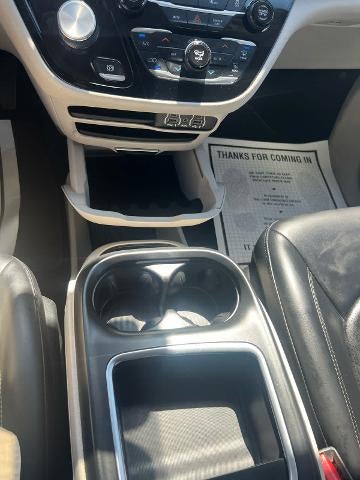 2023 Chrysler Pacifica Touring L FWD