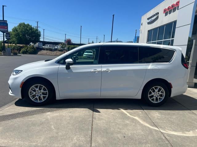 2023 Chrysler Pacifica Touring L FWD