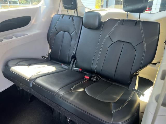 2024 Chrysler Pacifica Touring L FWD