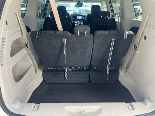 2023 Chrysler Voyager LX FWD
