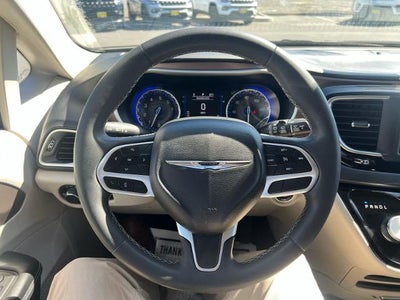 2023 Chrysler Voyager LX FWD