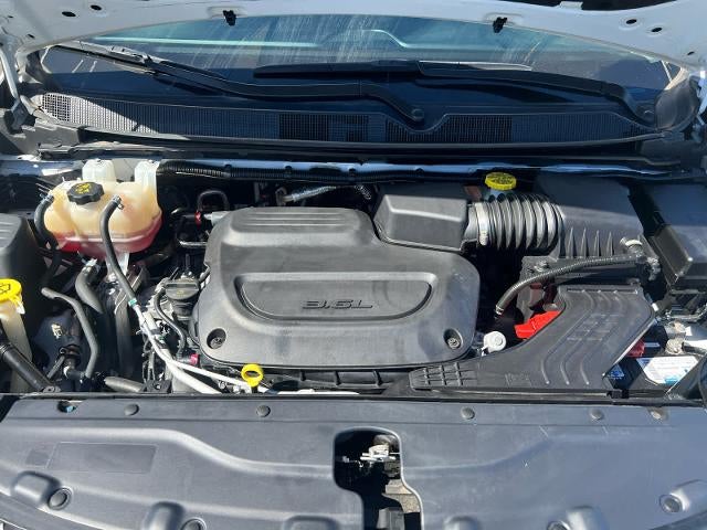 2023 Chrysler Voyager LX FWD