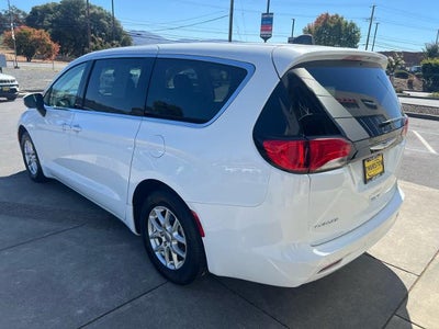 2023 Chrysler Voyager LX FWD