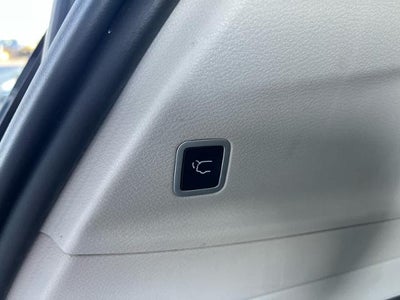 2023 Chrysler Voyager LX FWD