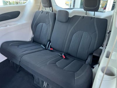 2023 Chrysler Voyager LX FWD