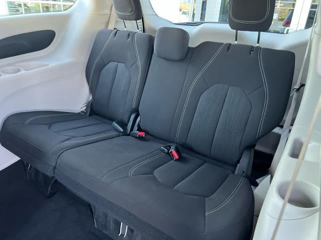 2023 Chrysler Voyager LX FWD